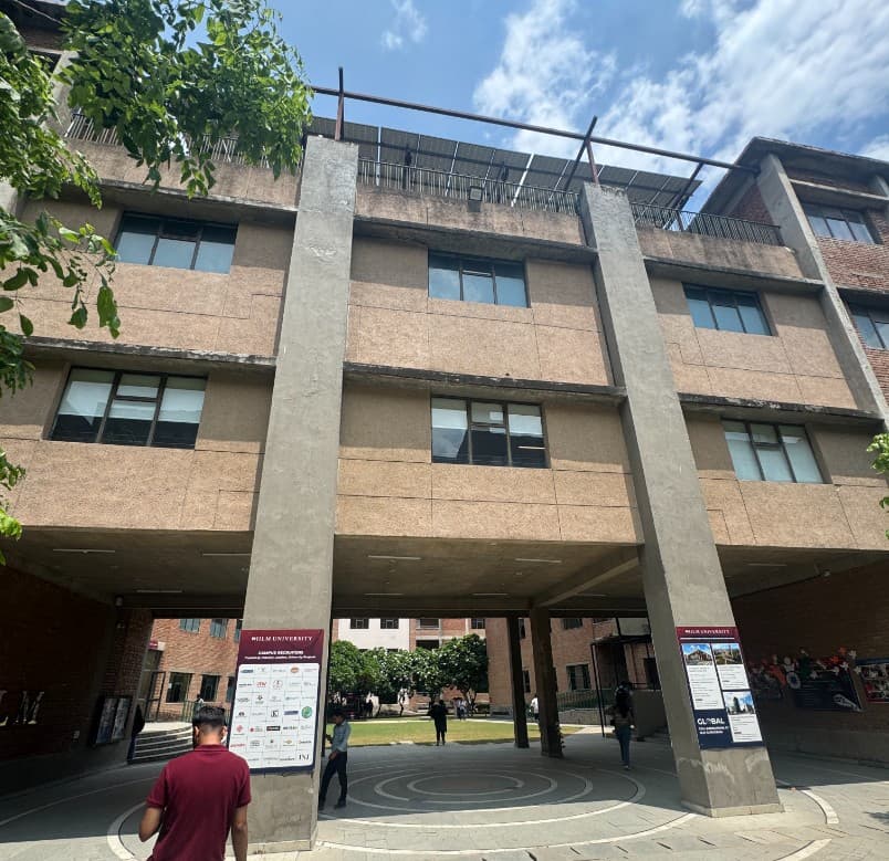 IILM University Gurgaon Academic Building photo 3